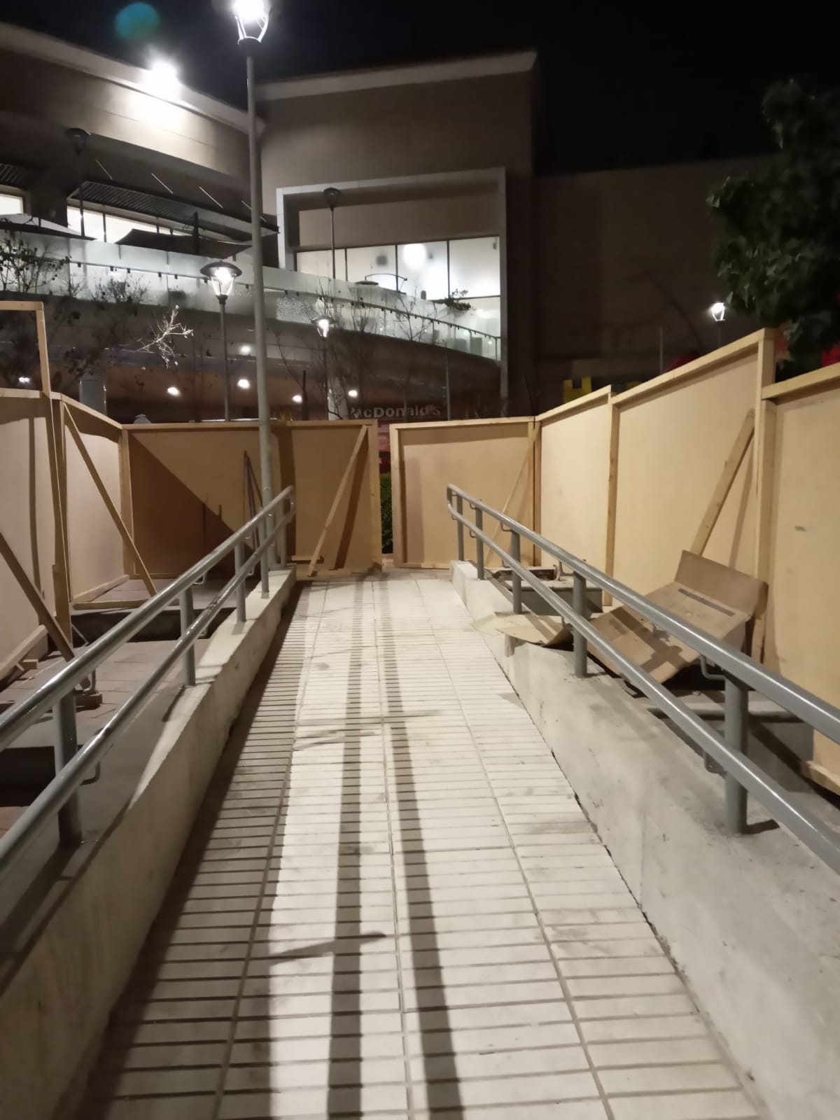 Fotografía 1 del proyecto Accesibilidad Universal para Mall Plaza