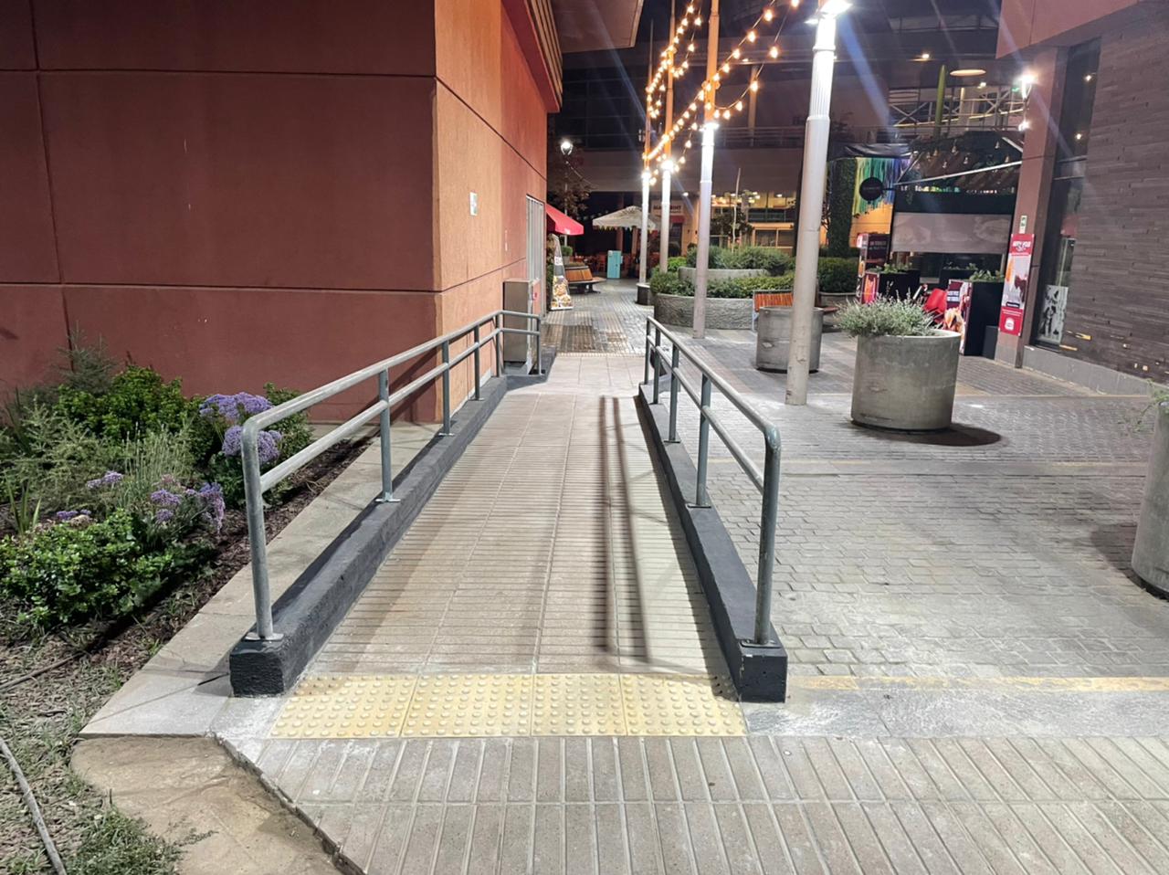 Fotografía 3 del proyecto Accesibilidad Universal para Mall Plaza
