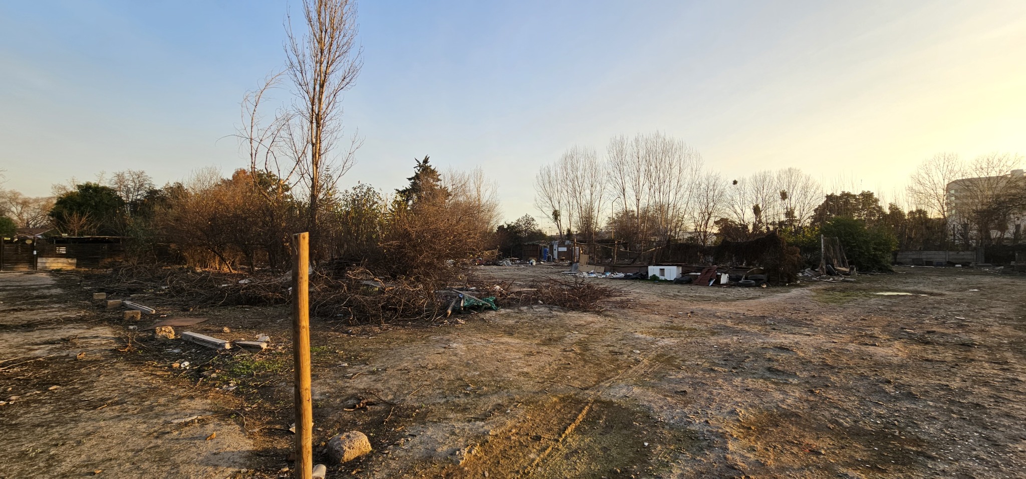 Fotografía 3 del proyecto de limpieza y nivelación de terreno en Data Center Huechuraba