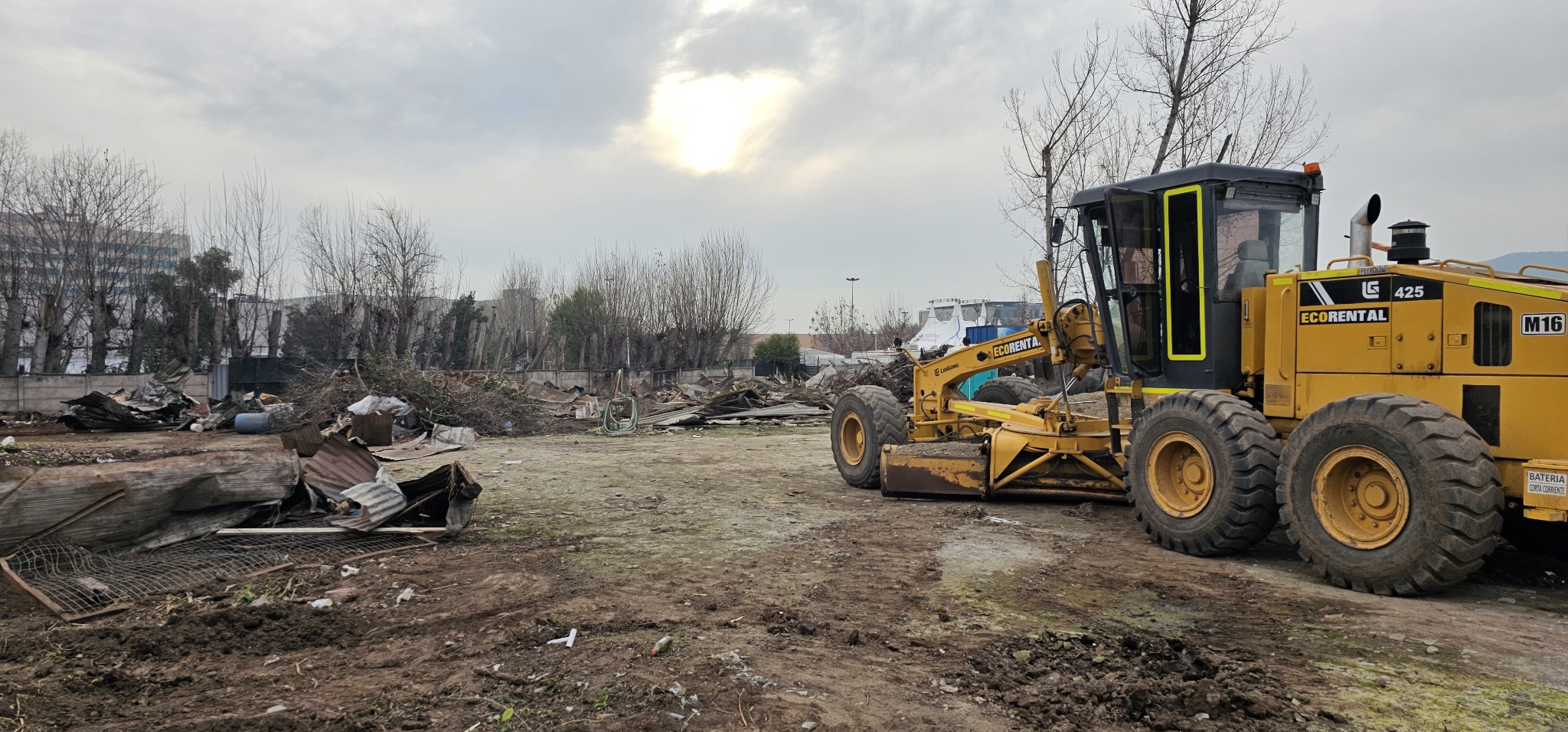 Fotografía 5 del proyecto de limpieza y nivelación de terreno en Data Center Huechuraba